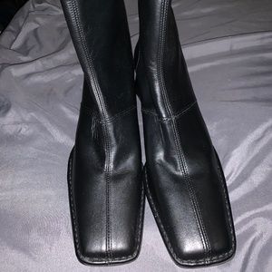 Square toe boots
